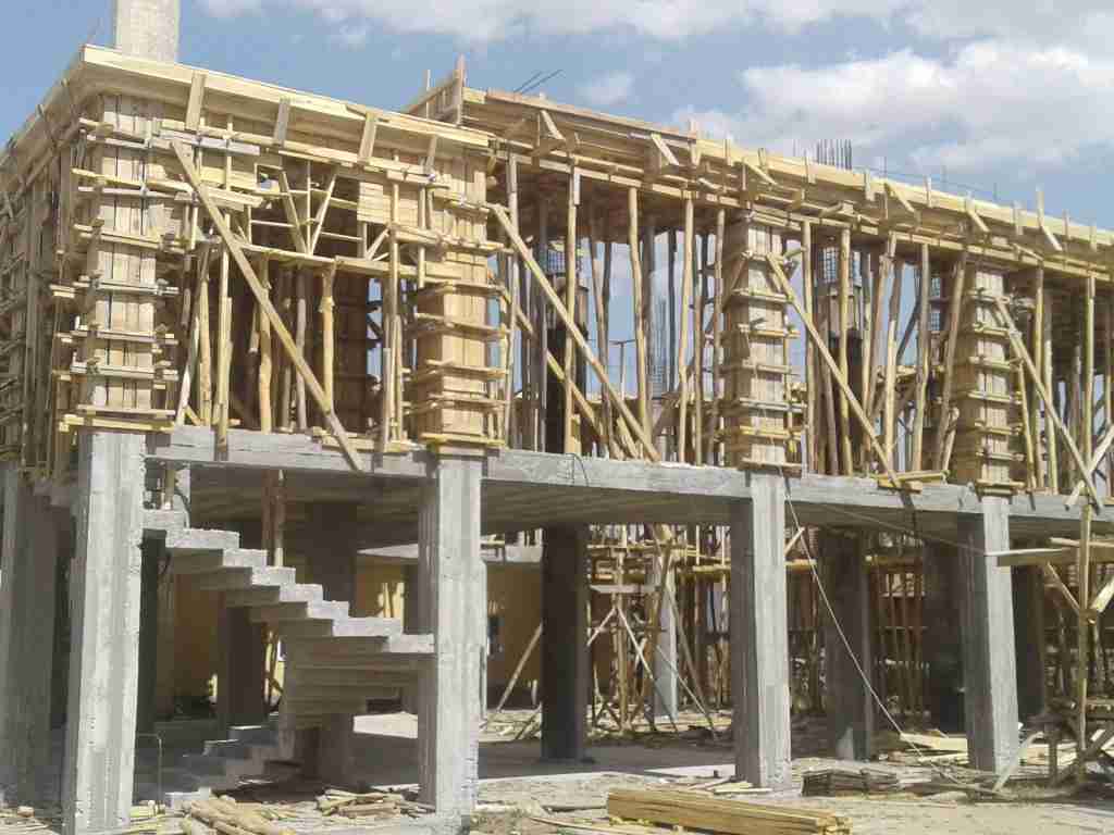 Kozaklı İnşaat Kalıpçısı